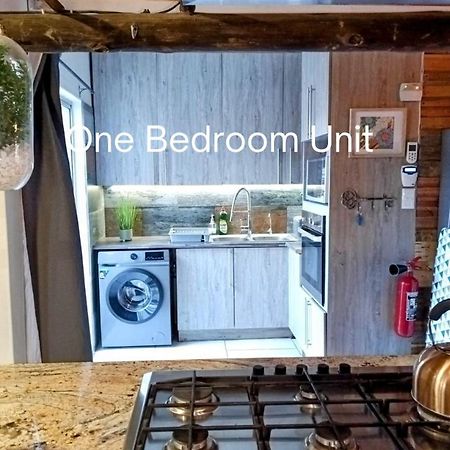 Bateleur Self Catering Cc Lejlighed Windhoek Eksteriør billede