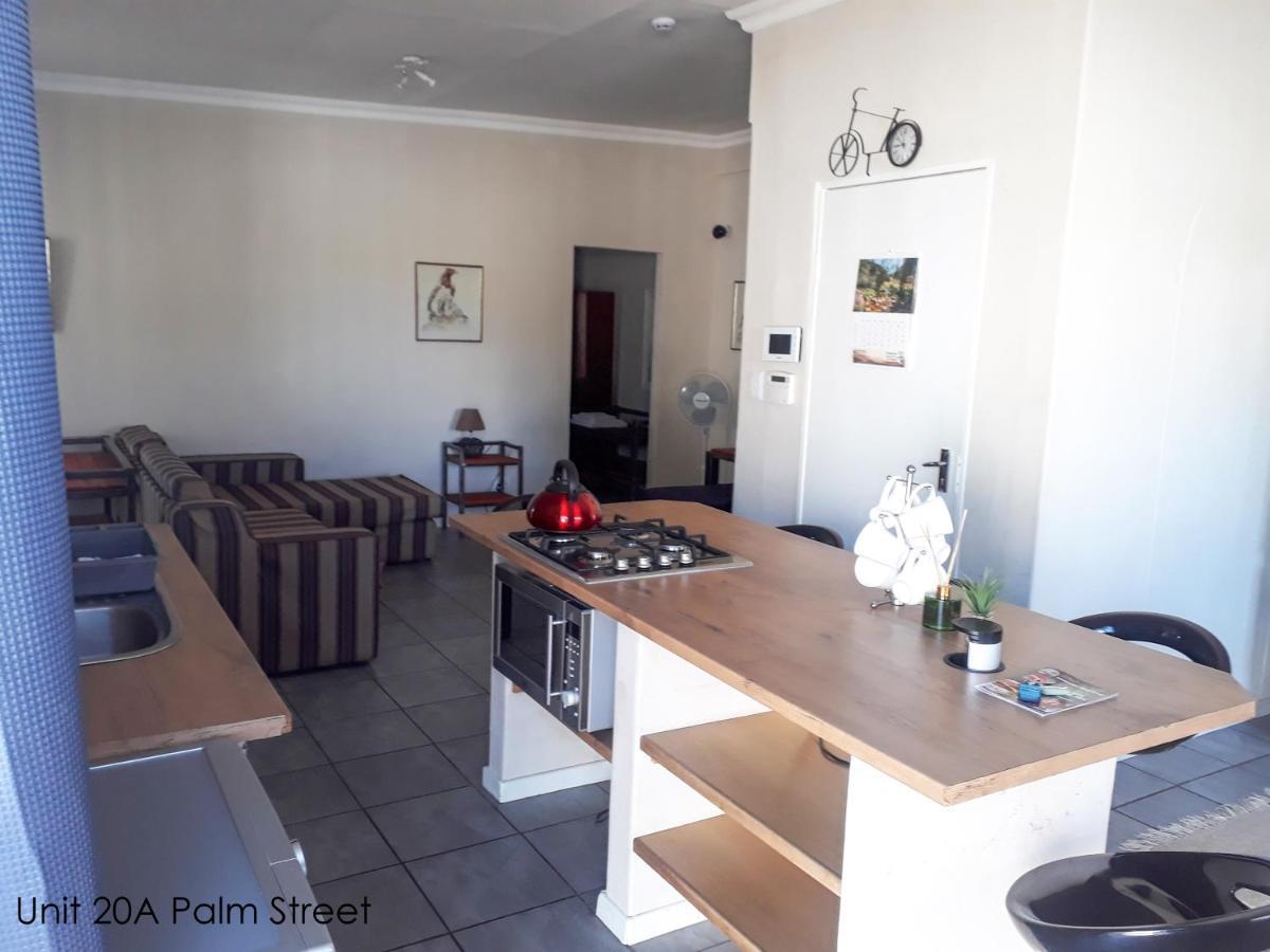 Bateleur Self Catering Cc Lejlighed Windhoek Eksteriør billede